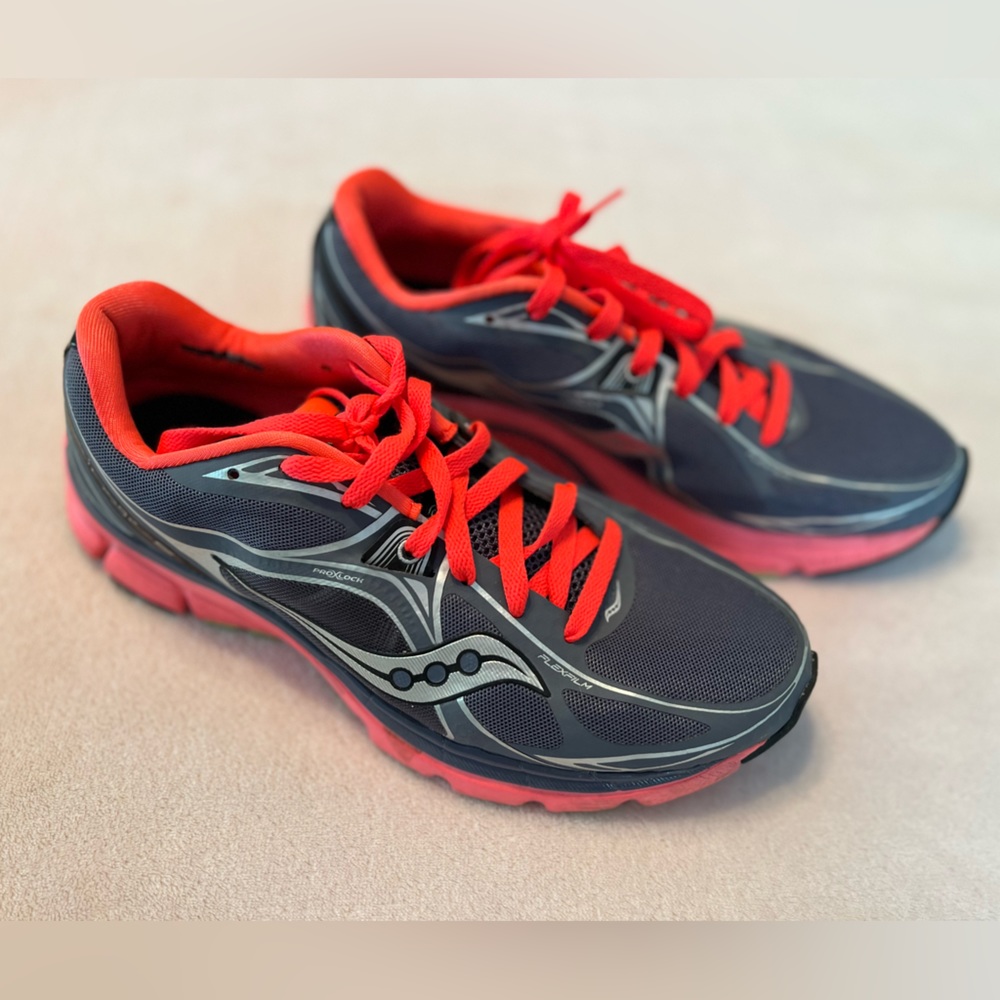 Saucony WOMEN'S MIRAGE 5